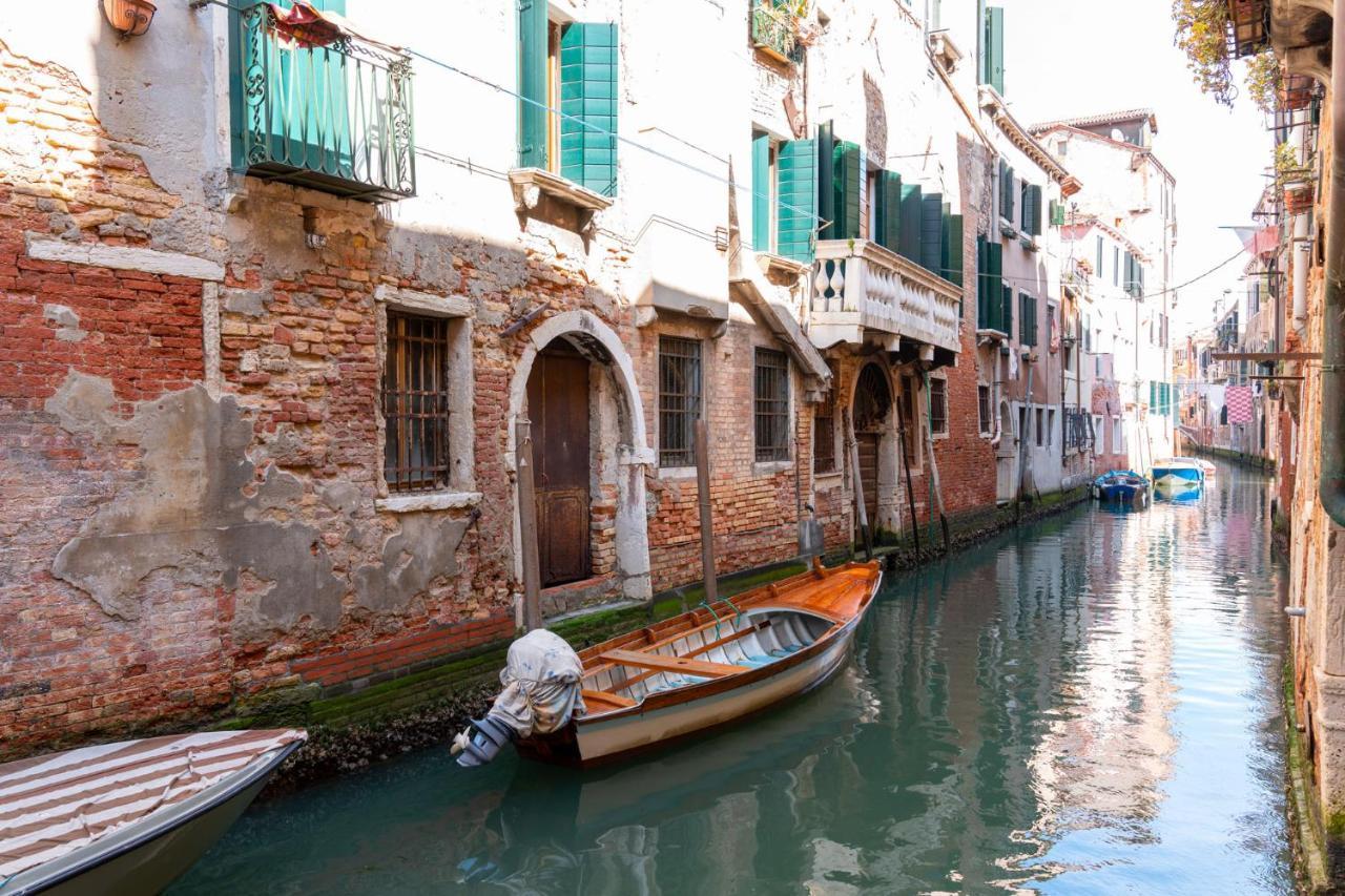 Casa Al Ponte Scudi - 4 Windows On The Canal Veneza Exterior foto